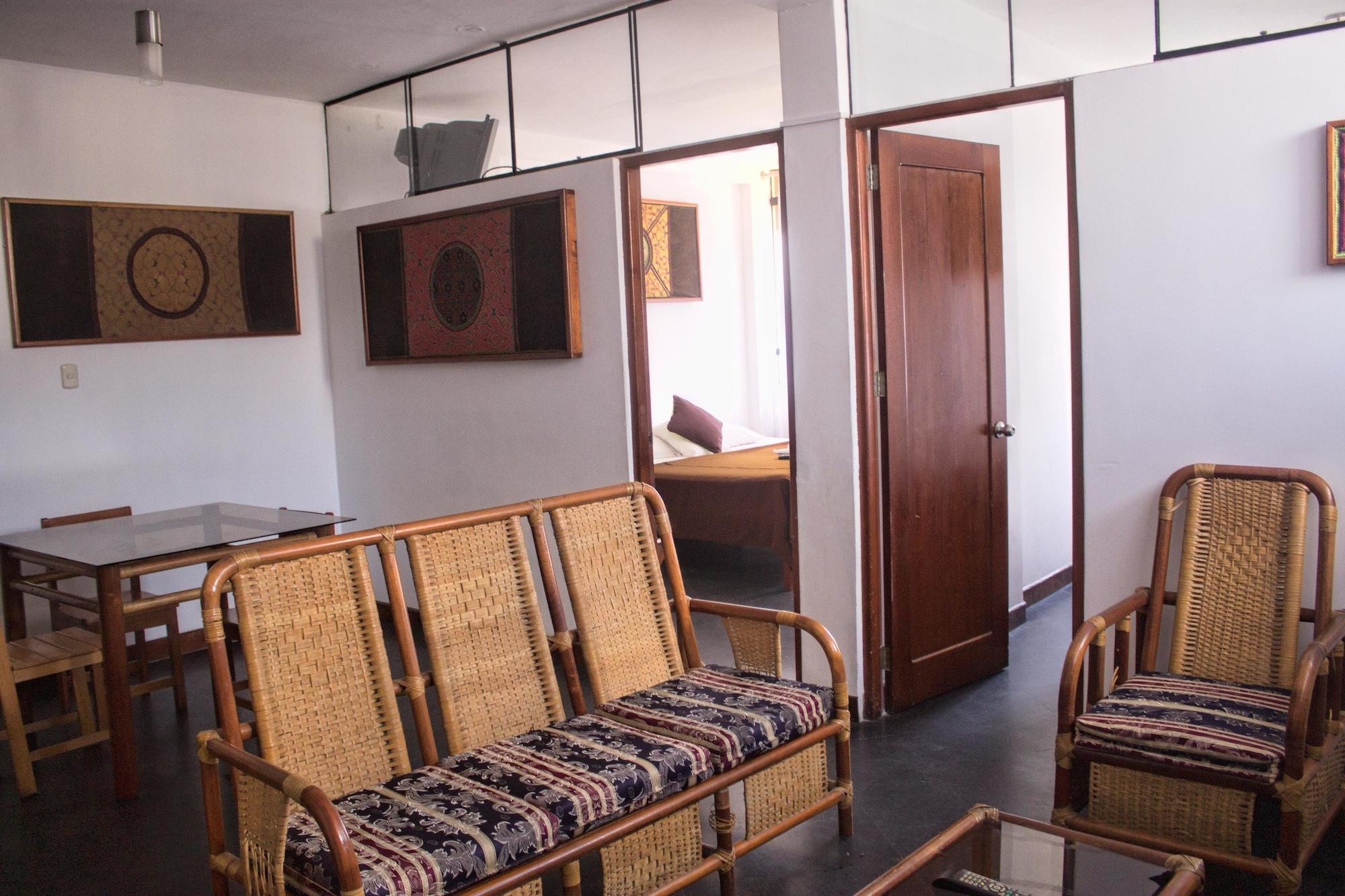 Amazon Hotel Iquitos Buitenkant foto
