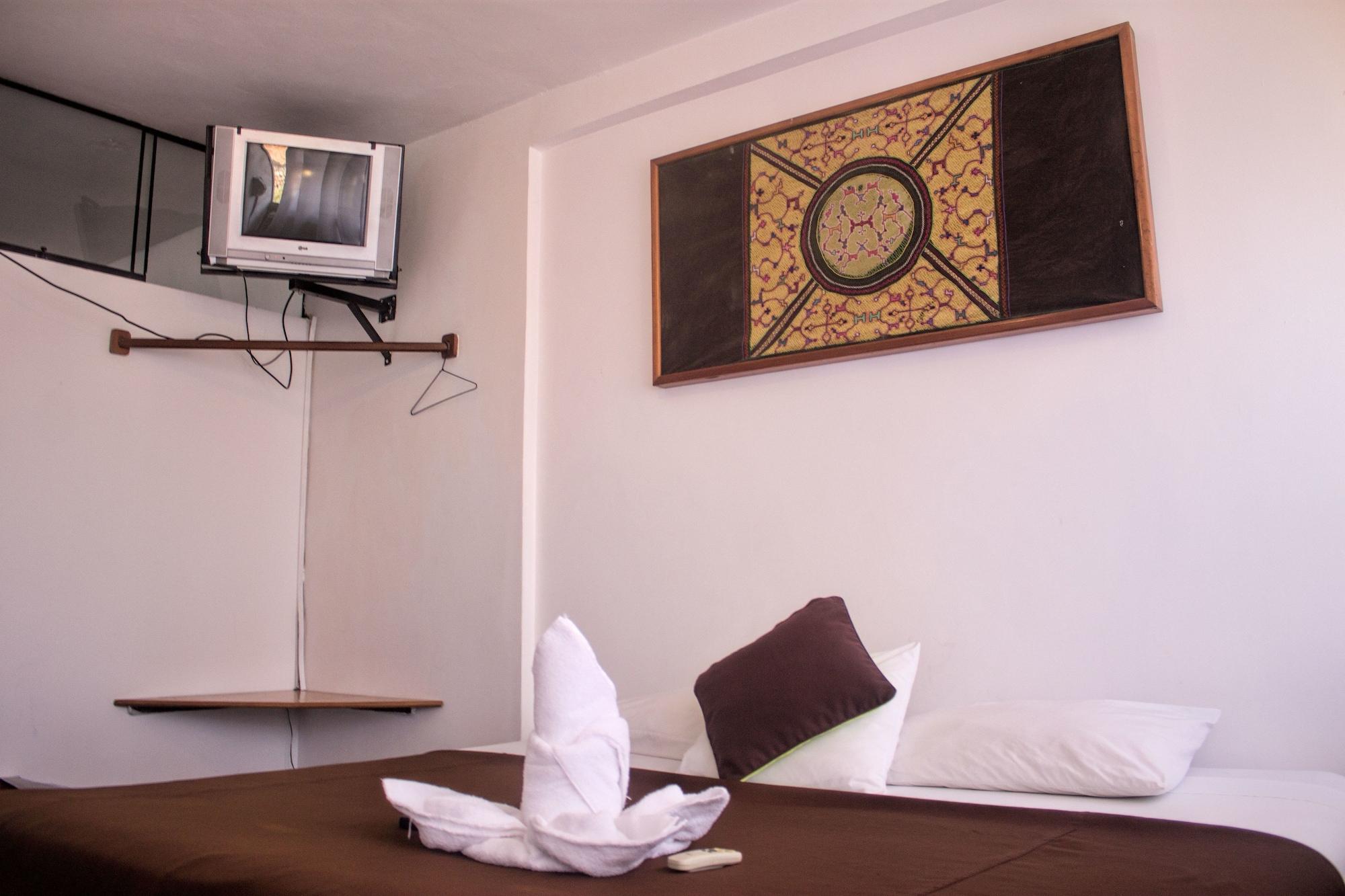 Amazon Hotel Iquitos Buitenkant foto
