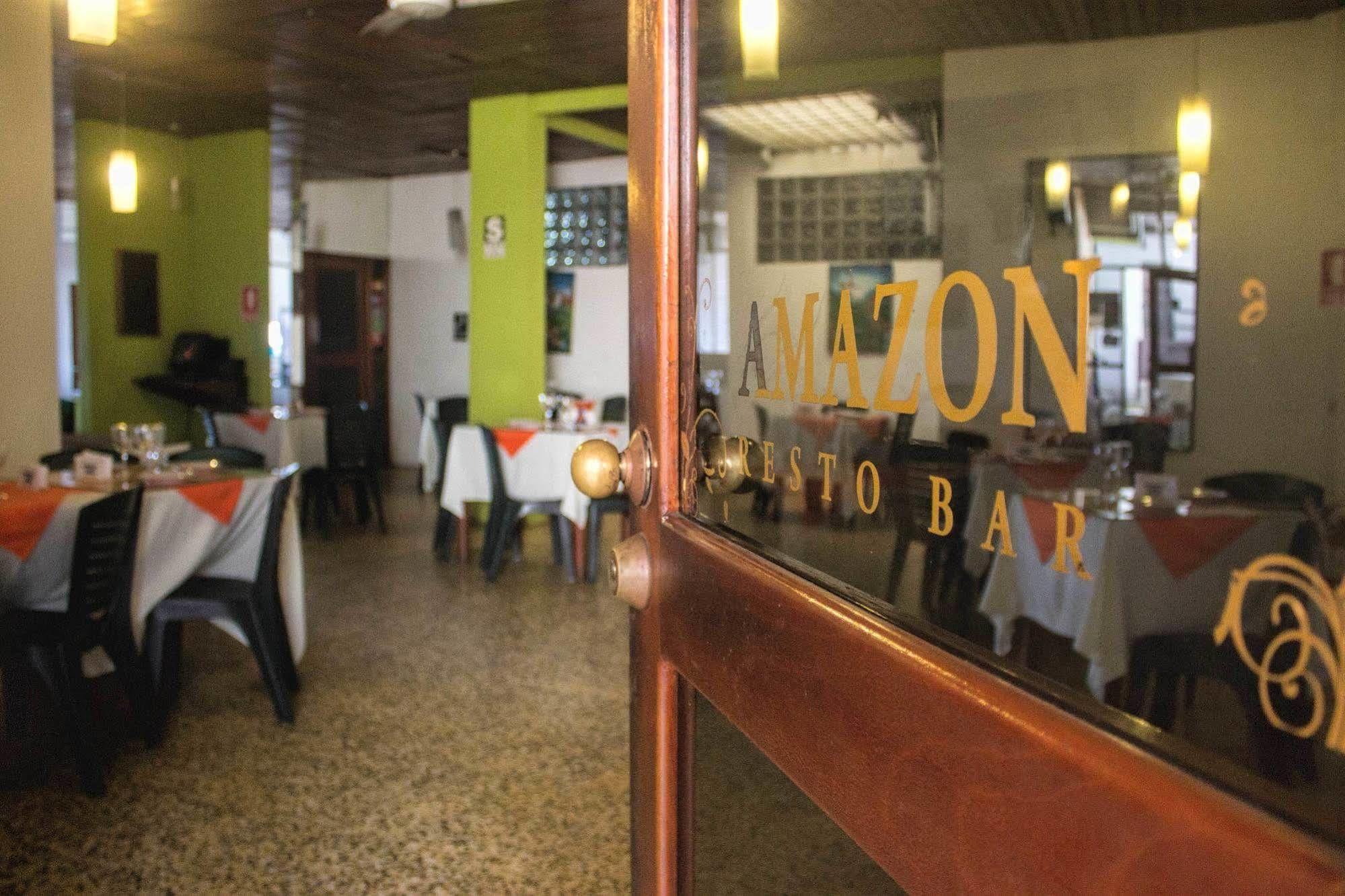 Amazon Hotel Iquitos Buitenkant foto