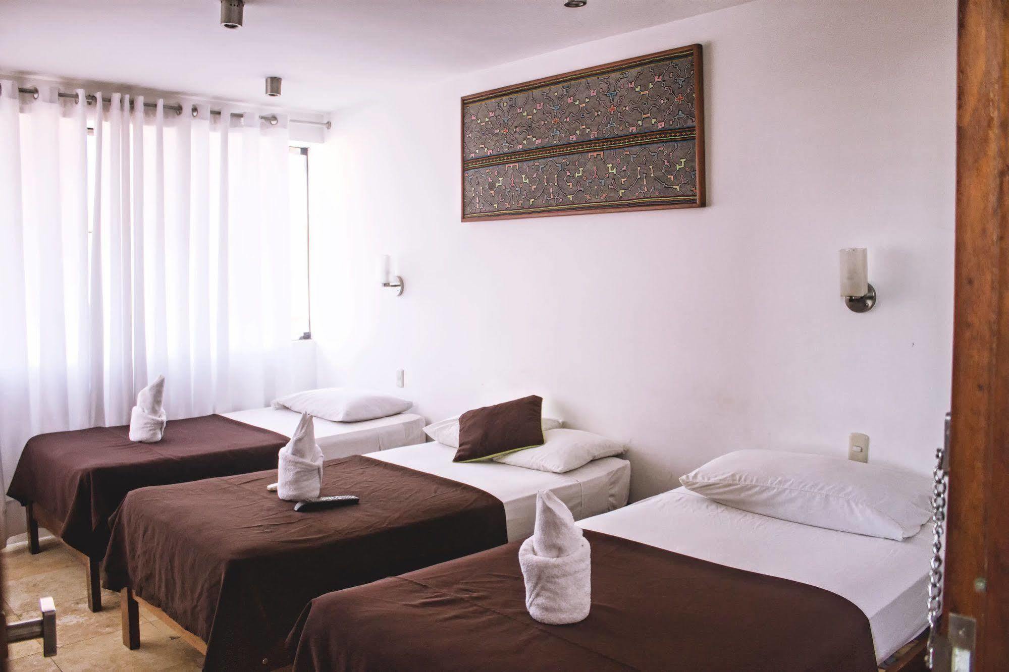 Amazon Hotel Iquitos Buitenkant foto